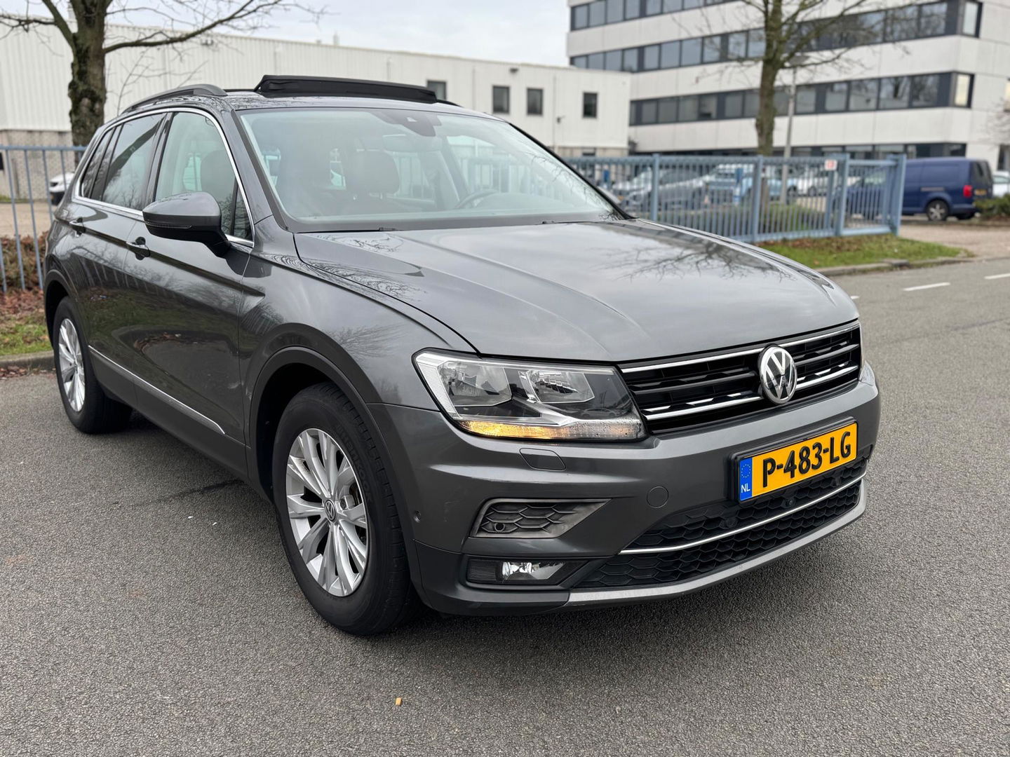 Volkswagen Tiguan 1.4 TSI ACT DSG Panorama 360 Camera Leder memory