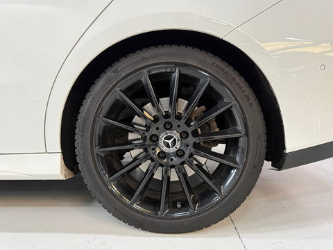 Mercedes-Benz CLA-Klasse 220 Premium Plus AMG-pakket*Night*Sfeer*Cam