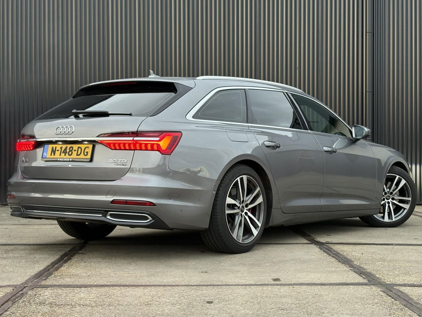 Audi A6 Avant 50 TDI QUATTRO SPORT S LINE | TREKHAAK | MATRIX LED | 360 | STOELVERWARMING