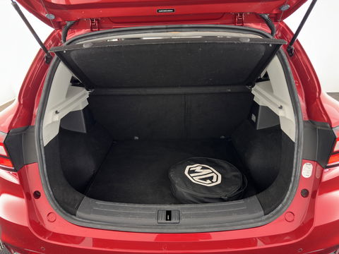 MG ZS EV Luxury 45 kWh Aut. *PANO | LUXURY-LEATHER | CCS-FASTLOADER | KEYLESS | NAVI-FULLMAP | ADAPTIVE-CRUISE | CAMERA | HEATED-SPORTSEATS | CARPLAY | BLINDSPOT | DAB | LANE-ASSIST | PRIVACY-GLASS | 17''ALU*