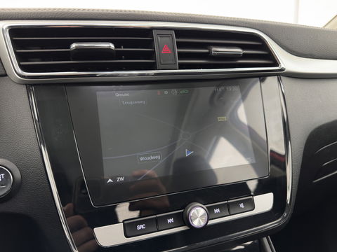 MG ZS EV Luxury 45 kWh Aut. *PANO | LUXURY-LEATHER | CCS-FASTLOADER | KEYLESS | NAVI-FULLMAP | ADAPTIVE-CRUISE | CAMERA | HEATED-SPORTSEATS | CARPLAY | BLINDSPOT | DAB | LANE-ASSIST | PRIVACY-GLASS | 17''ALU*