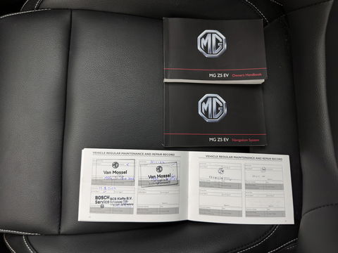MG ZS EV Luxury 45 kWh Aut. *PANO | LUXURY-LEATHER | CCS-FASTLOADER | KEYLESS | NAVI-FULLMAP | ADAPTIVE-CRUISE | CAMERA | HEATED-SPORTSEATS | CARPLAY | BLINDSPOT | DAB | LANE-ASSIST | PRIVACY-GLASS | 17''ALU*