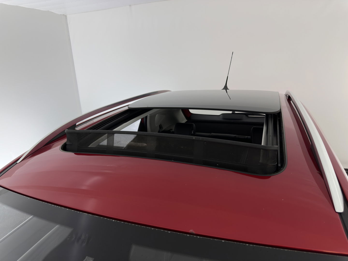 MG ZS EV Luxury 45 kWh Aut. *PANO | LUXURY-LEATHER | CCS-FASTLOADER | KEYLESS | NAVI-FULLMAP | ADAPTIVE-CRUISE | CAMERA | HEATED-SPORTSEATS | CARPLAY | BLINDSPOT | DAB | LANE-ASSIST | PRIVACY-GLASS | 17''ALU*