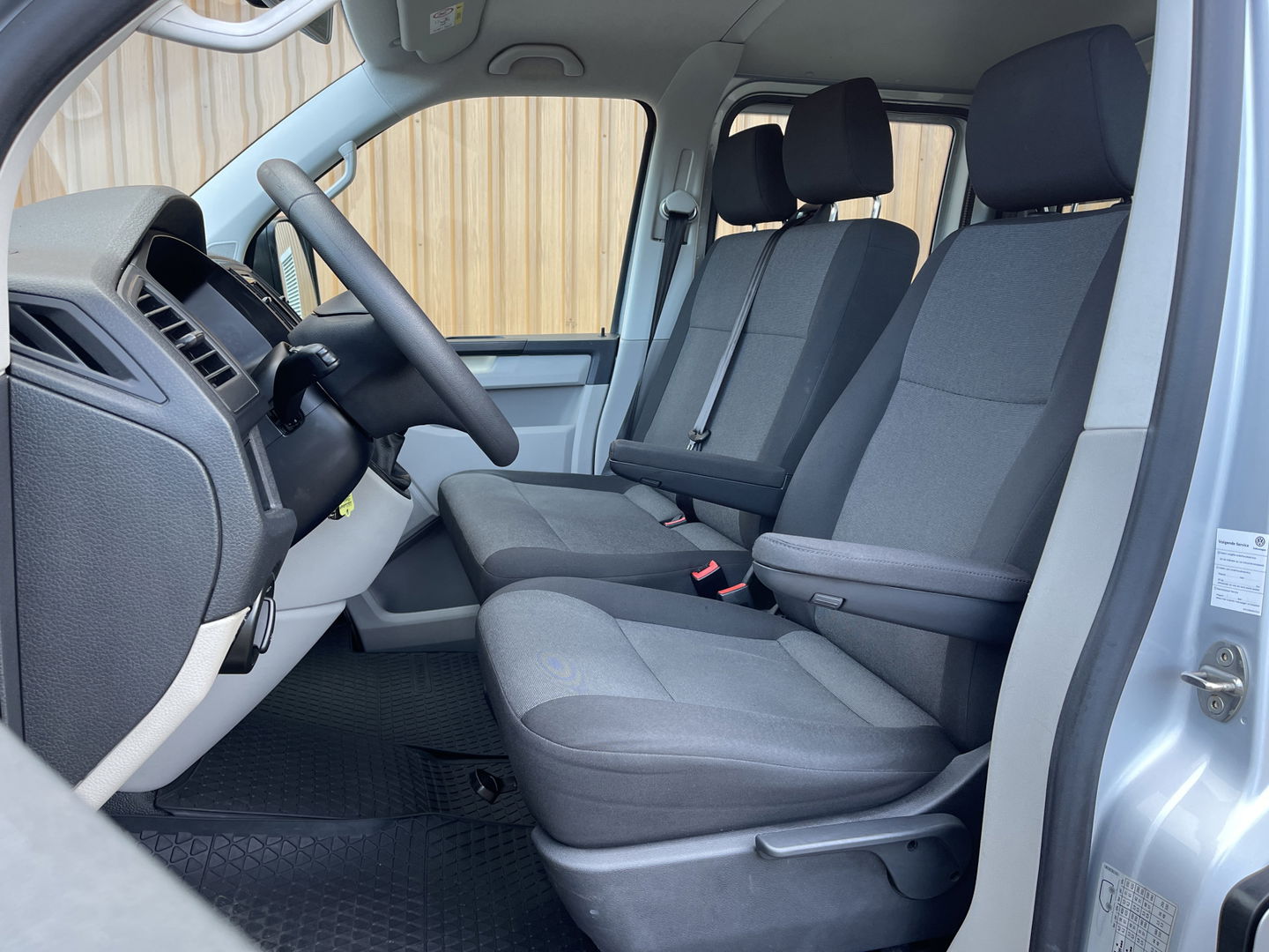 Volkswagen Transporter 2.0 TDI L2H1 DC | Marge! | Pick-up! | 6 Pers. | Trekhaak | Apple Carplay | Cruise Control | Stop&GO | Airconditioning |