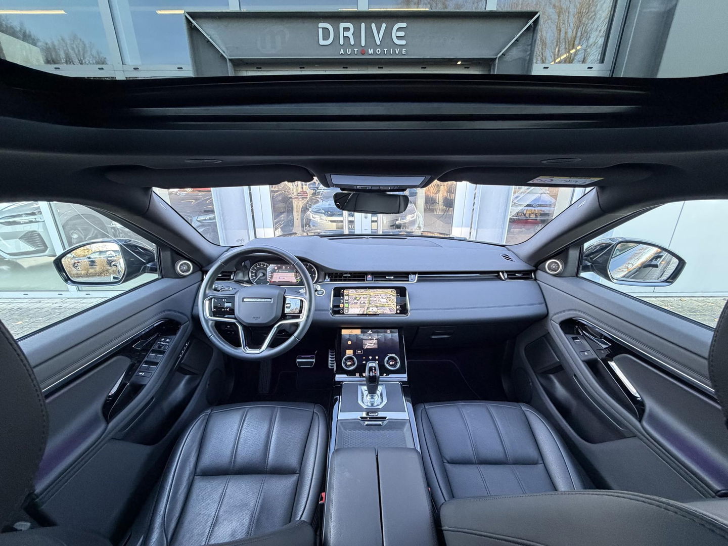 Land Rover Range Rover Evoque 1.5 P300e AWD R-Dynamic SE Black Style|Schuif/Kantel dak|Sfeer|Meridian|Memory|ACC|Winterpakket|Trekhaak