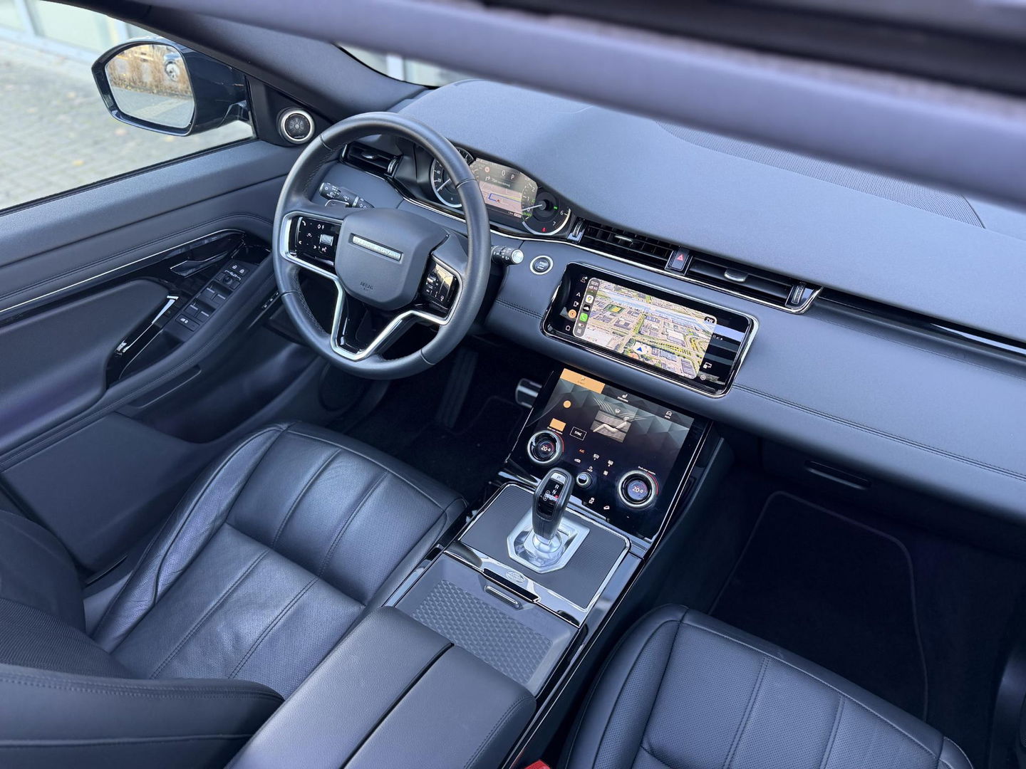 Land Rover Range Rover Evoque 1.5 P300e AWD R-Dynamic SE Black Style|Schuif/Kantel dak|Sfeer|Meridian|Memory|ACC|Winterpakket|Trekhaak