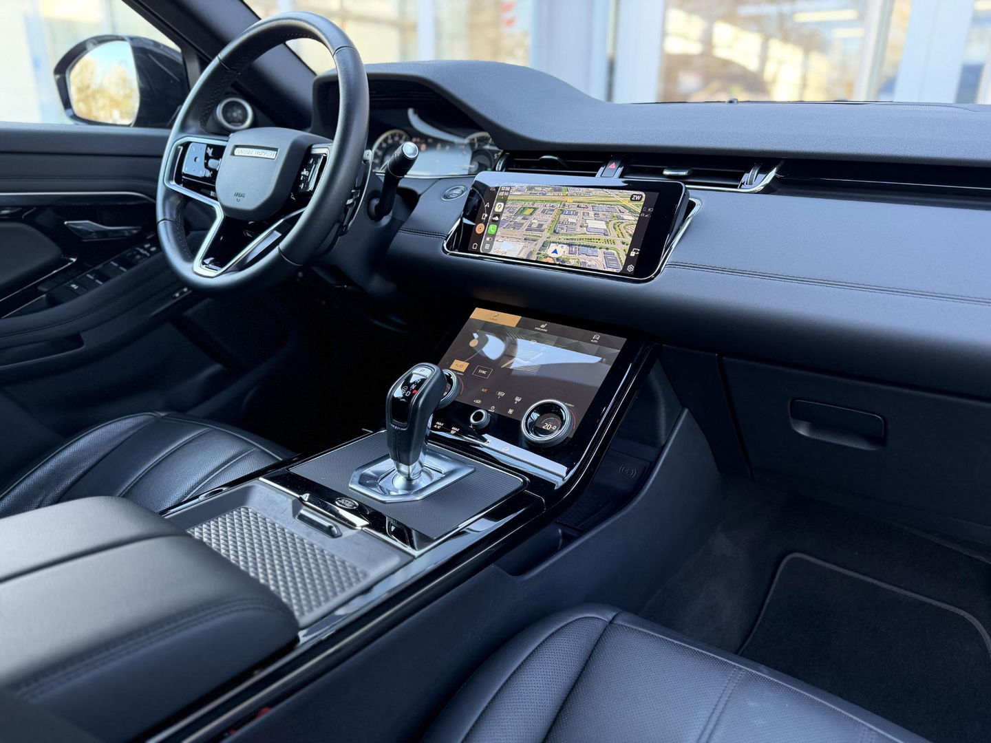 Land Rover Range Rover Evoque 1.5 P300e AWD R-Dynamic SE Black Style|Schuif/Kantel dak|Sfeer|Meridian|Memory|ACC|Winterpakket|Trekhaak