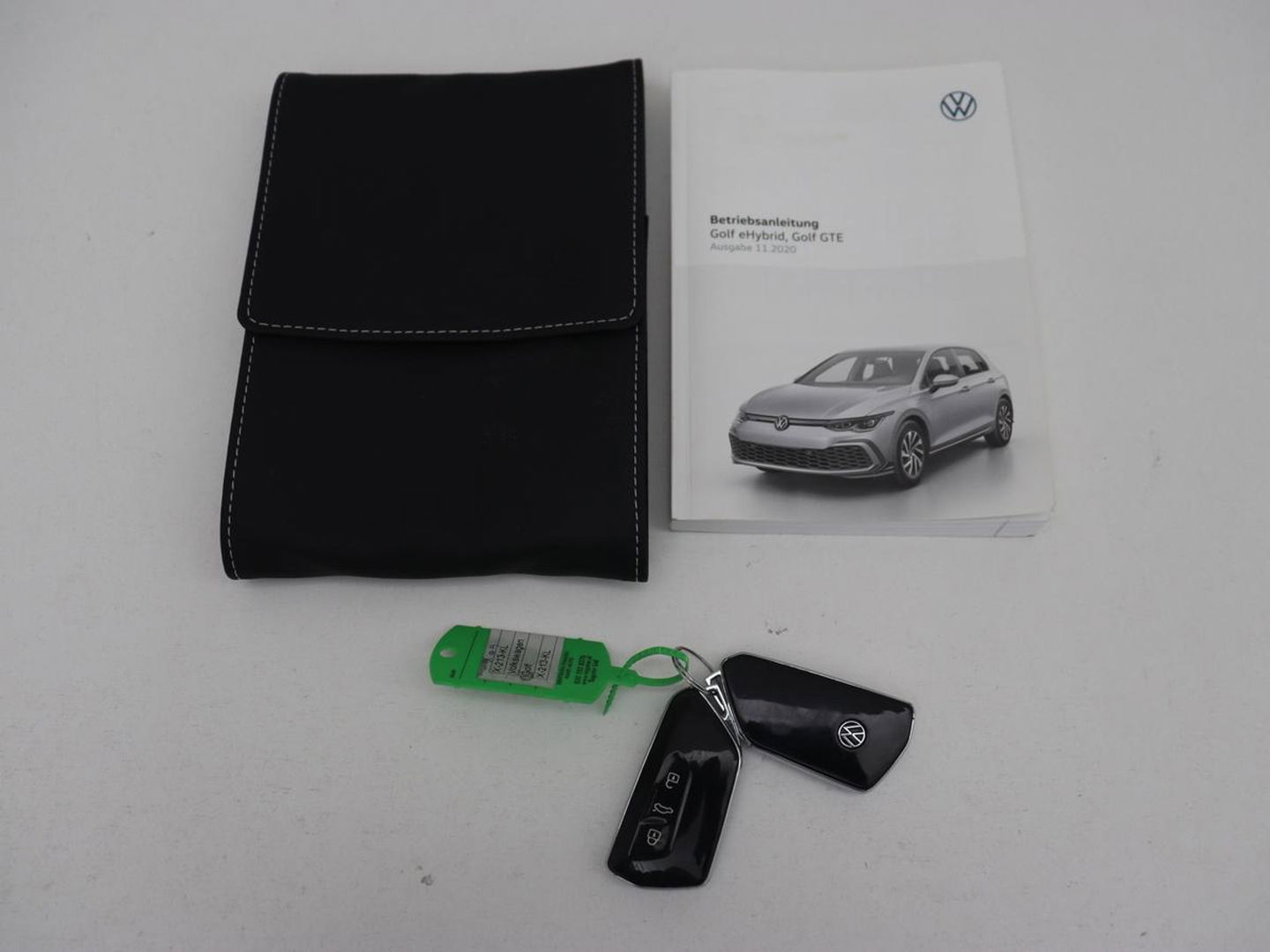 Volkswagen Golf 1.4 eHybrid GTE | Camera | Adaptive cruise | Carplay | Navigatie | Sportstoelen | Full LED | Sfeerverlichting | PHEV