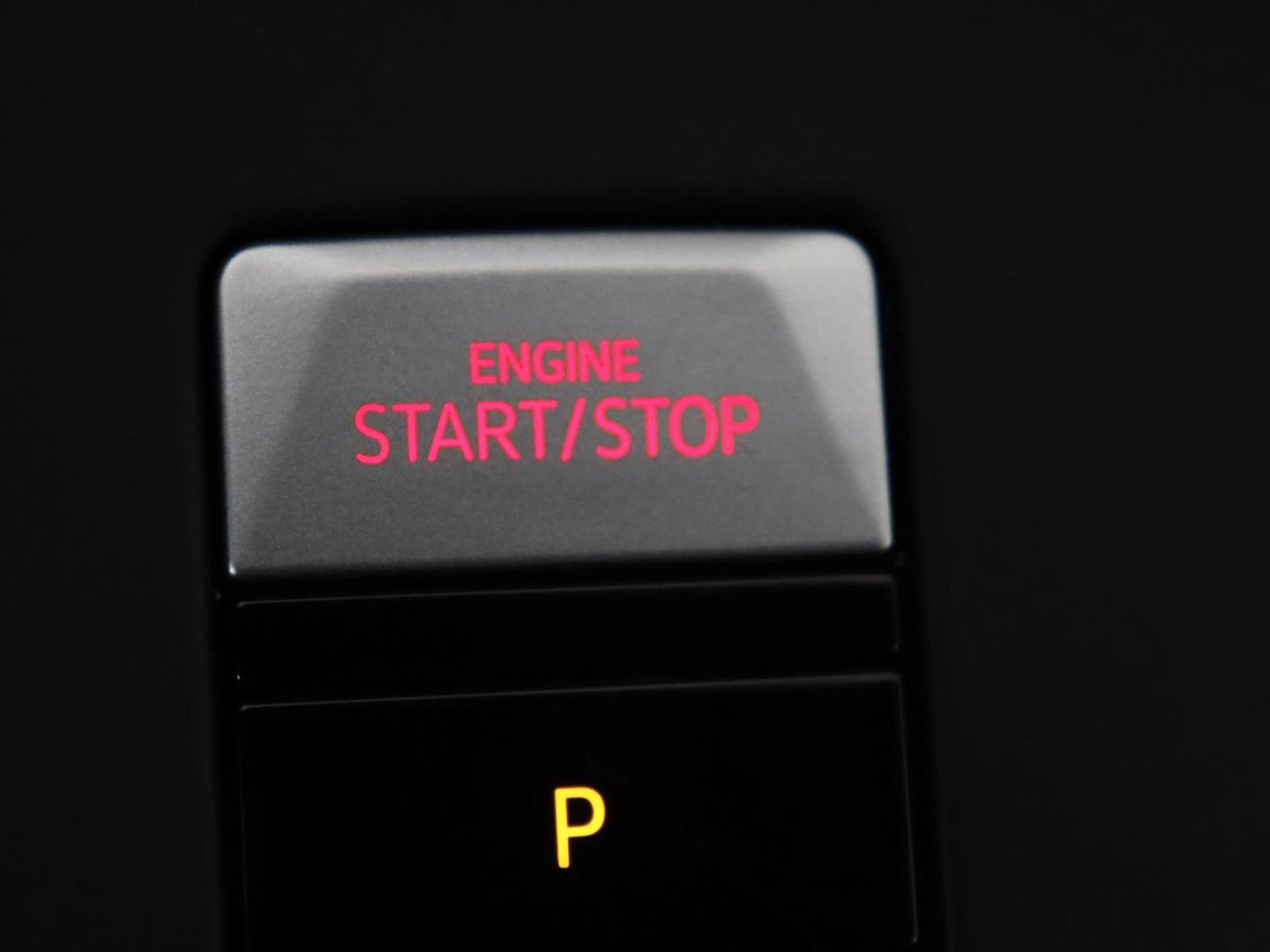 Volkswagen Golf 1.4 eHybrid GTE | Camera | Adaptive cruise | Carplay | Navigatie | Sportstoelen | Full LED | Sfeerverlichting | PHEV