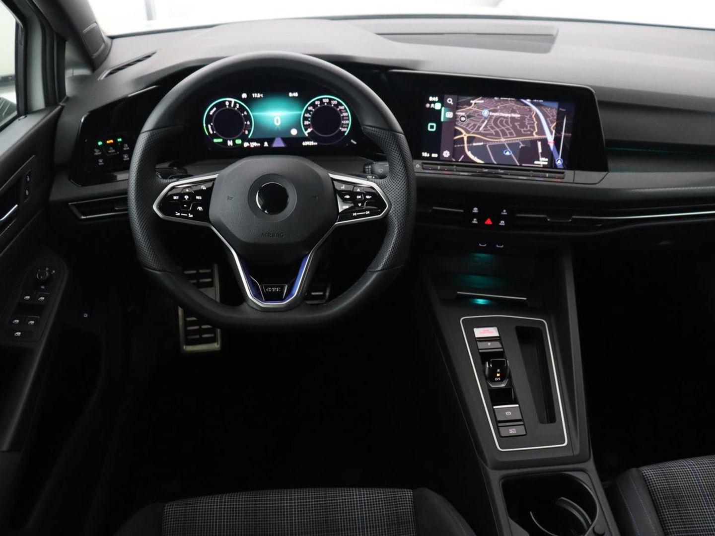 Volkswagen Golf 1.4 eHybrid GTE | Camera | Adaptive cruise | Carplay | Navigatie | Sportstoelen | Full LED | Sfeerverlichting | PHEV