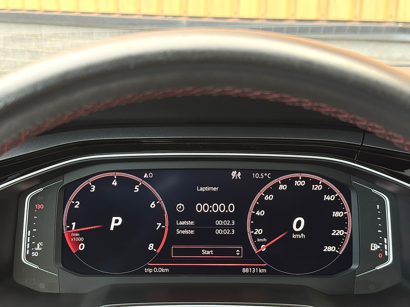 Volkswagen Polo 2.0 TSI GTI | Panoramdak | Apple Carplay | Beats Audio | Rijmodusregeling | Adaptive Cruise Control | Parkeersensoren | Keyless | Dodehoeksensor | Stoelverwarming |