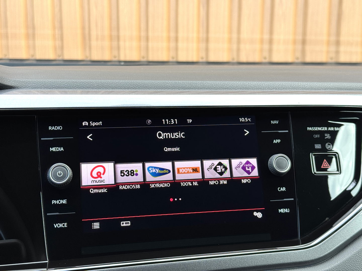 Volkswagen Polo 2.0 TSI GTI | Panoramdak | Apple Carplay | Beats Audio | Rijmodusregeling | Adaptive Cruise Control | Parkeersensoren | Keyless | Dodehoeksensor | Stoelverwarming |