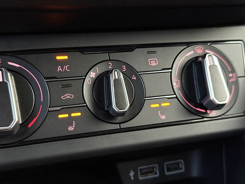 Volkswagen Polo 2.0 TSI GTI | Panoramdak | Apple Carplay | Beats Audio | Rijmodusregeling | Adaptive Cruise Control | Parkeersensoren | Keyless | Dodehoeksensor | Stoelverwarming |