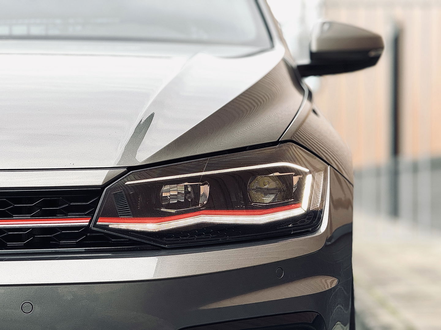 Volkswagen Polo 2.0 TSI GTI | Panoramdak | Apple Carplay | Beats Audio | Rijmodusregeling | Adaptive Cruise Control | Parkeersensoren | Keyless | Dodehoeksensor | Stoelverwarming |