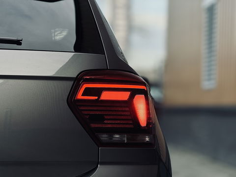 Volkswagen Polo 2.0 TSI GTI | Panoramdak | Apple Carplay | Beats Audio | Rijmodusregeling | Adaptive Cruise Control | Parkeersensoren | Keyless | Dodehoeksensor | Stoelverwarming |