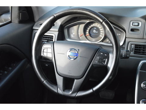 Volvo XC70 D5 AWD Classic Edition | 5 Cilinder | Camera | Trekhaak 2100KG | Stoelverwarming | Standkachel | VOC |