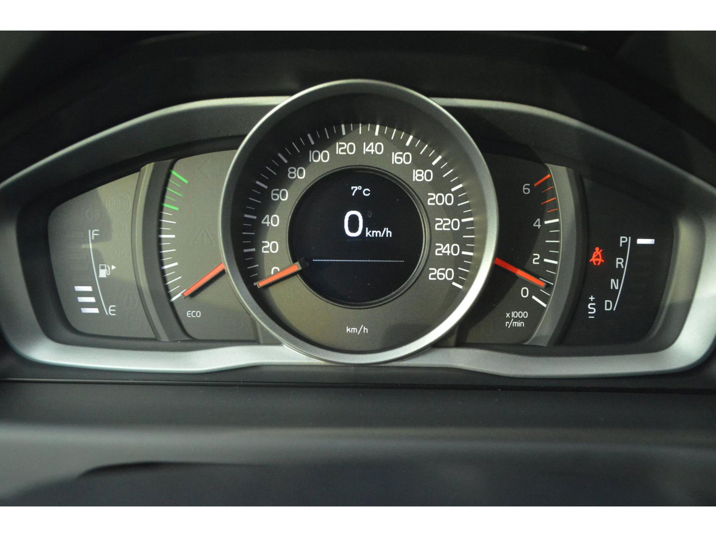 Volvo XC70 D5 AWD Classic Edition | 5 Cilinder | Camera | Trekhaak 2100KG | Stoelverwarming | Standkachel | VOC |