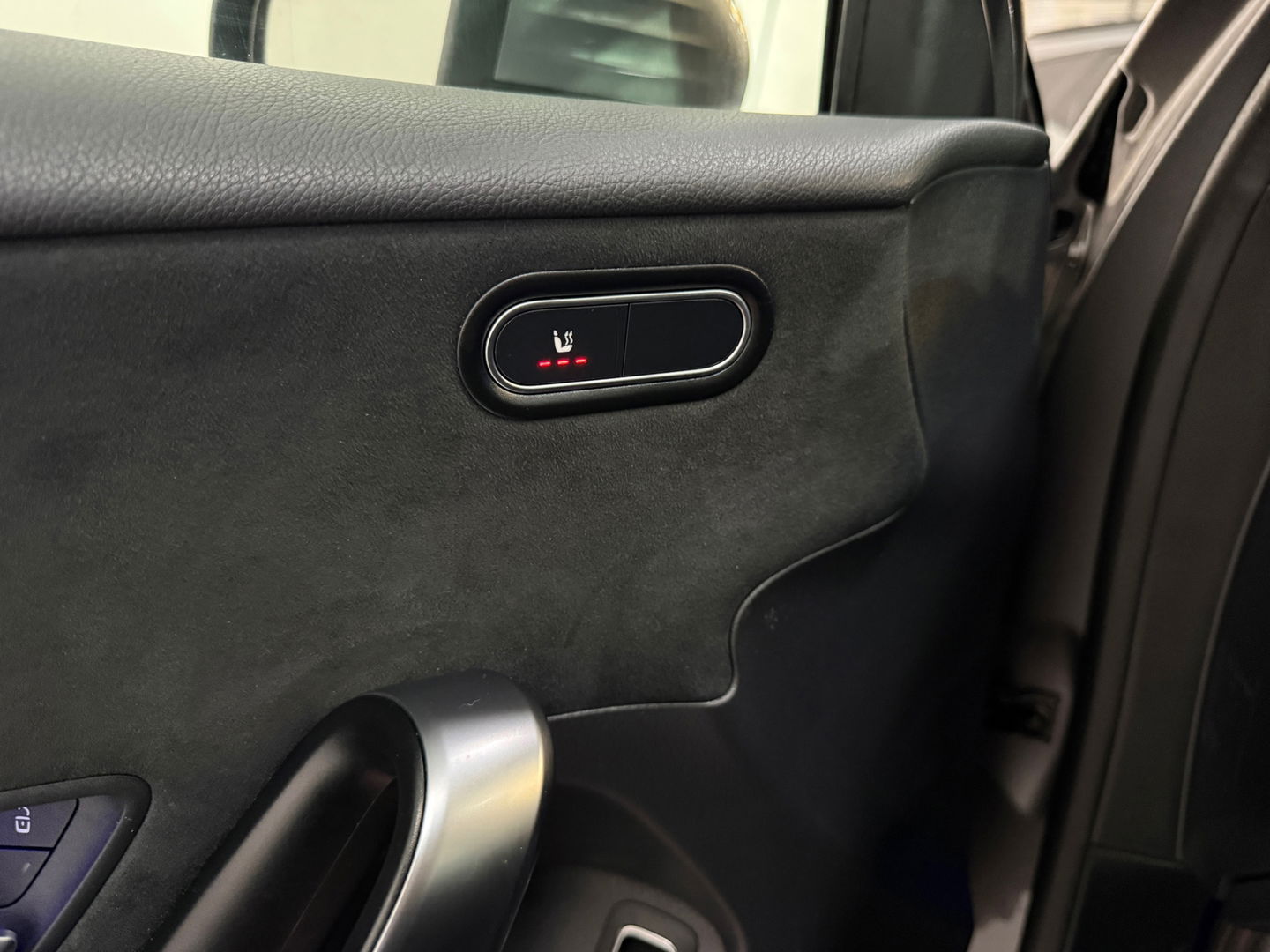 Mercedes-Benz A-Klasse 250 e Star Edition Luxury Line Pano*360Cam*Keyless