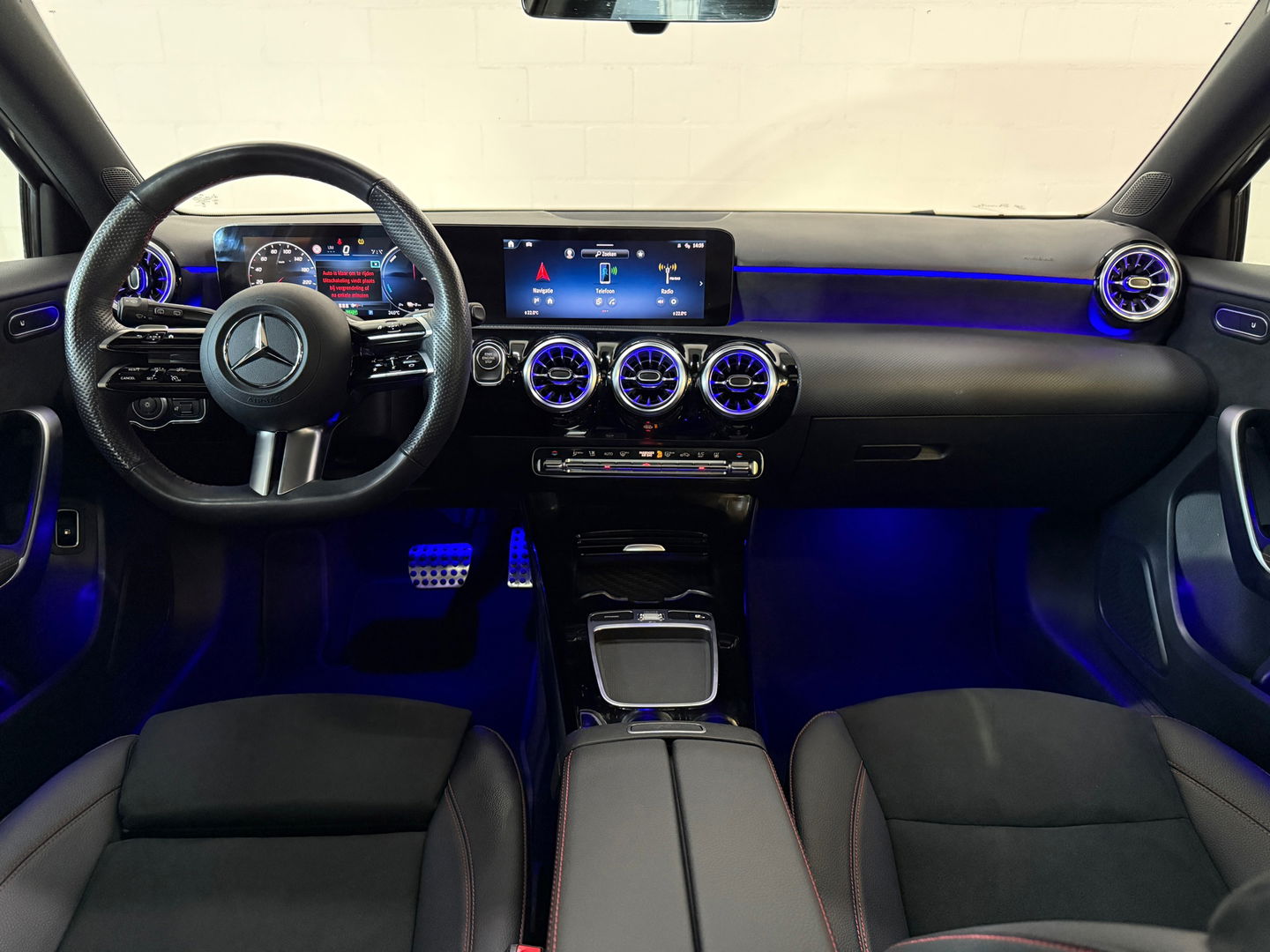 Mercedes-Benz A-Klasse 250 e Star Edition Luxury Line Pano*360Cam*Keyless