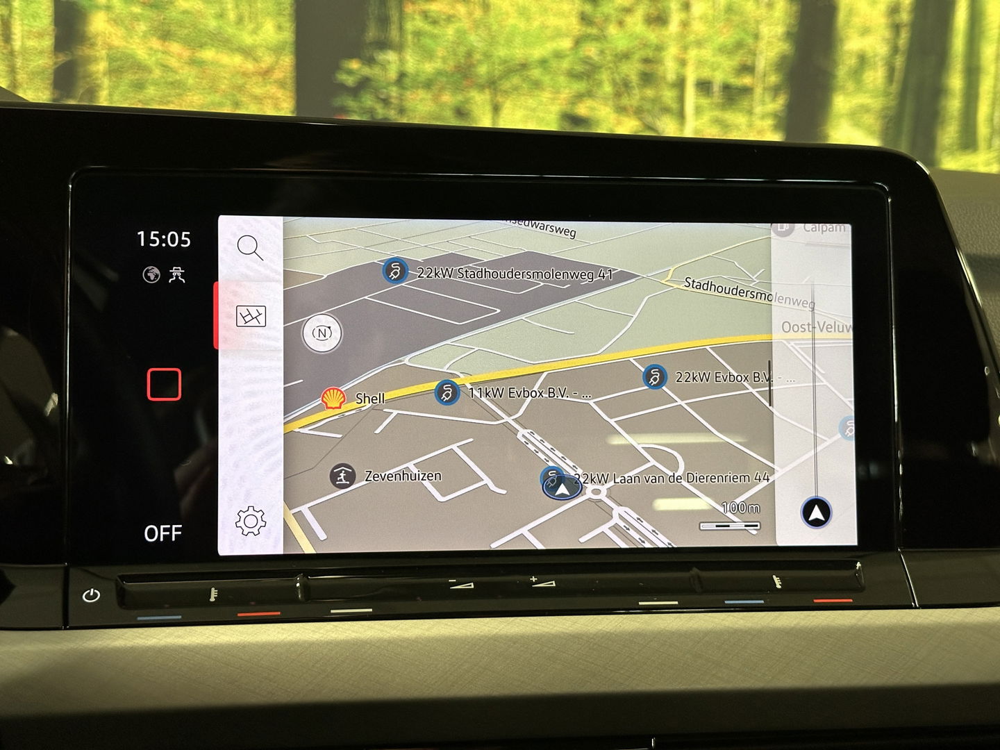 Volkswagen Golf 1.0 TSI Life | Adaptive Cruise Control | Parkeersensoren | Apple Carplay | Android Auto | Sfeerverlichting | Trekhaak | 17" Lichtmetaal | Airconditioning