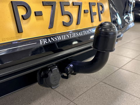 Volkswagen Golf 1.0 TSI Life | Adaptive Cruise Control | Parkeersensoren | Apple Carplay | Android Auto | Sfeerverlichting | Trekhaak | 17" Lichtmetaal | Airconditioning