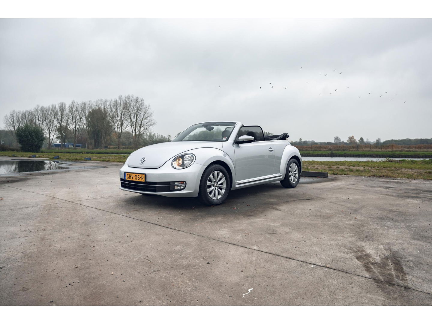 Volkswagen Beetle Cabriolet 1.2 TSI | LM VELGEN | ALL SEASON BANDEN | STOELVERWARMING