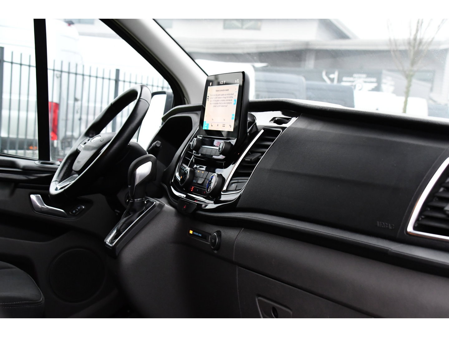 Ford Transit Custom 300 2.0 TDCI L1H1 Limited DC Raptor Edition Camera, Cruise, Carplay, 2 x Schuifdeur, LED, Stoelverwarming, 130pk, Automaat, Uniek!