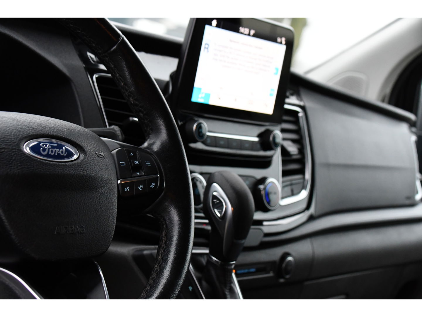 Ford Transit Custom 300 2.0 TDCI L1H1 Limited DC Raptor Edition Camera, Cruise, Carplay, 2 x Schuifdeur, LED, Stoelverwarming, 130pk, Automaat, Uniek!