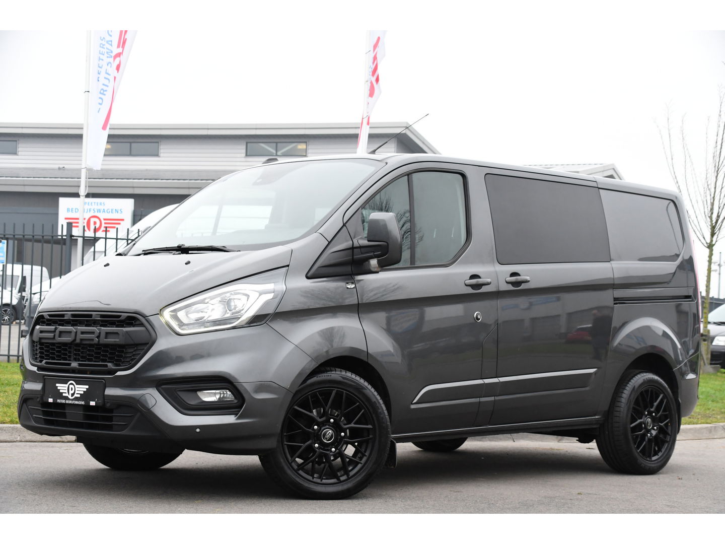 Ford Transit Custom 300 2.0 TDCI L1H1 Limited DC Raptor Edition Camera, Cruise, Carplay, 2 x Schuifdeur, LED, Stoelverwarming, 130pk, Automaat, Uniek!