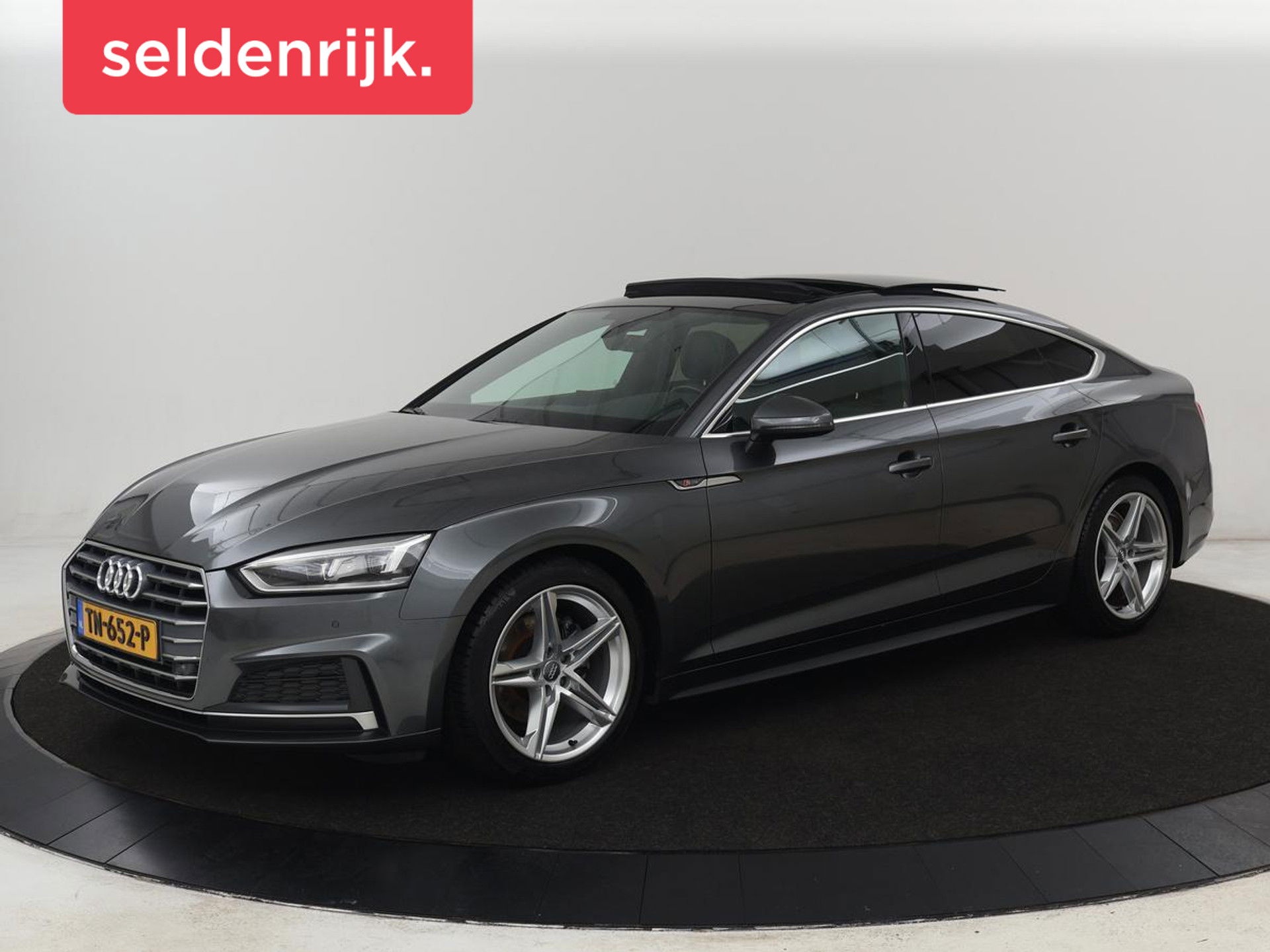 Audi A5 2.0 TFSI MHEV Sport S-line Edition | Panoramadak | Leder | Stoelverwarming | Camera | Memory | Navigatie | Full LED | Climate control | Bluetooth | Cruise control