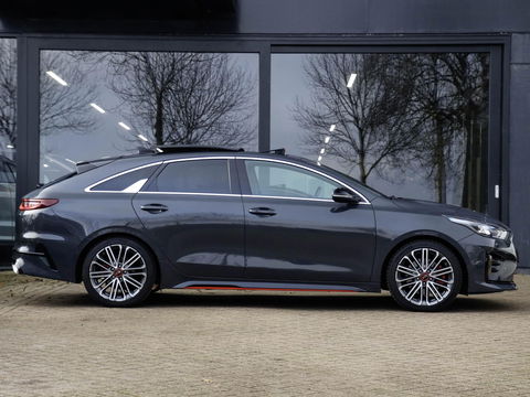 Kia ProCeed GT 1.6 T-GDI 204 DCT Automaat Trekhaak Pano JBL audio
