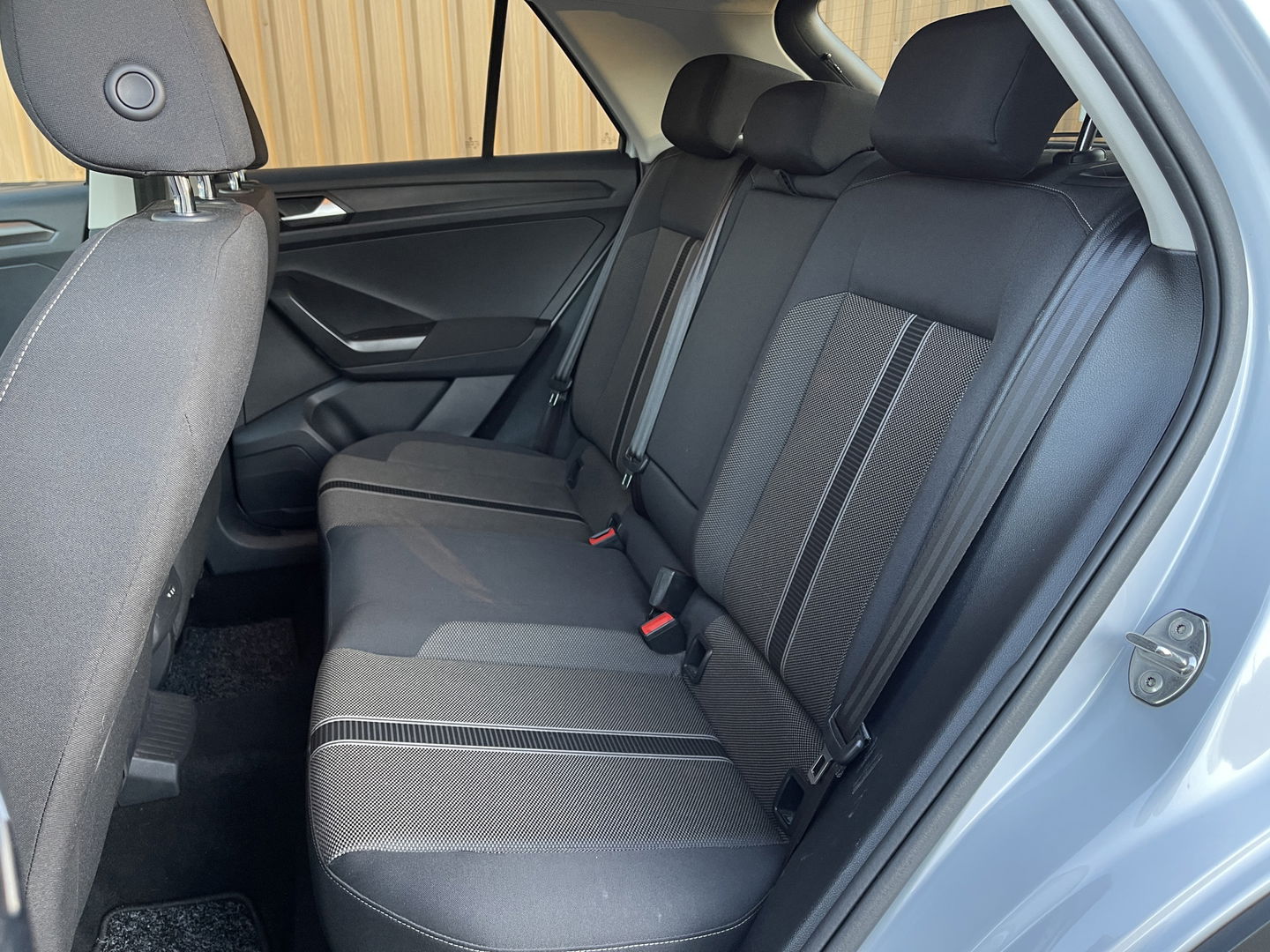 Volkswagen T-Roc 1.5 TSI Sport | Bluetooth | Trekhaak | Airconditioning | Achteruitrijdcamera | Navigatie | Parkeersensoren |