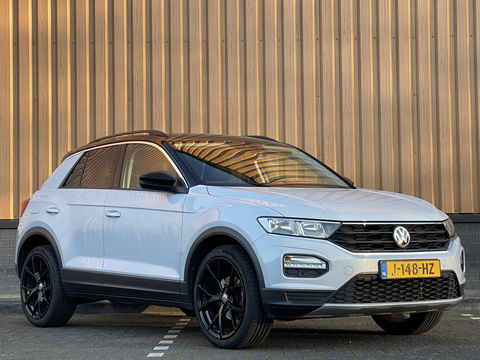 Volkswagen T-Roc 1.5 TSI Sport | Bluetooth | Trekhaak | Airconditioning | Achteruitrijdcamera | Navigatie | Parkeersensoren |