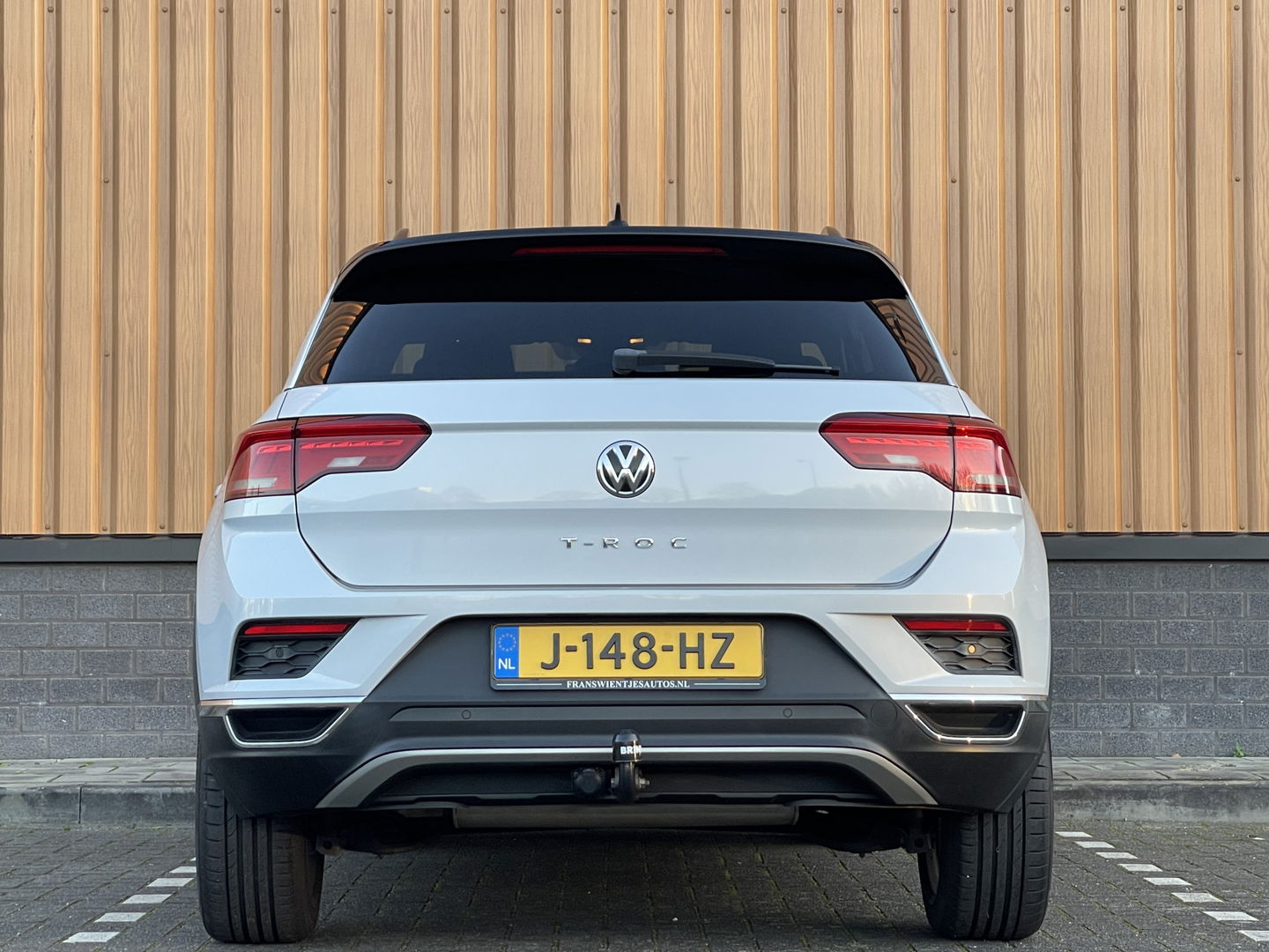 Volkswagen T-Roc 1.5 TSI Sport | Bluetooth | Trekhaak | Airconditioning | Achteruitrijdcamera | Navigatie | Parkeersensoren |