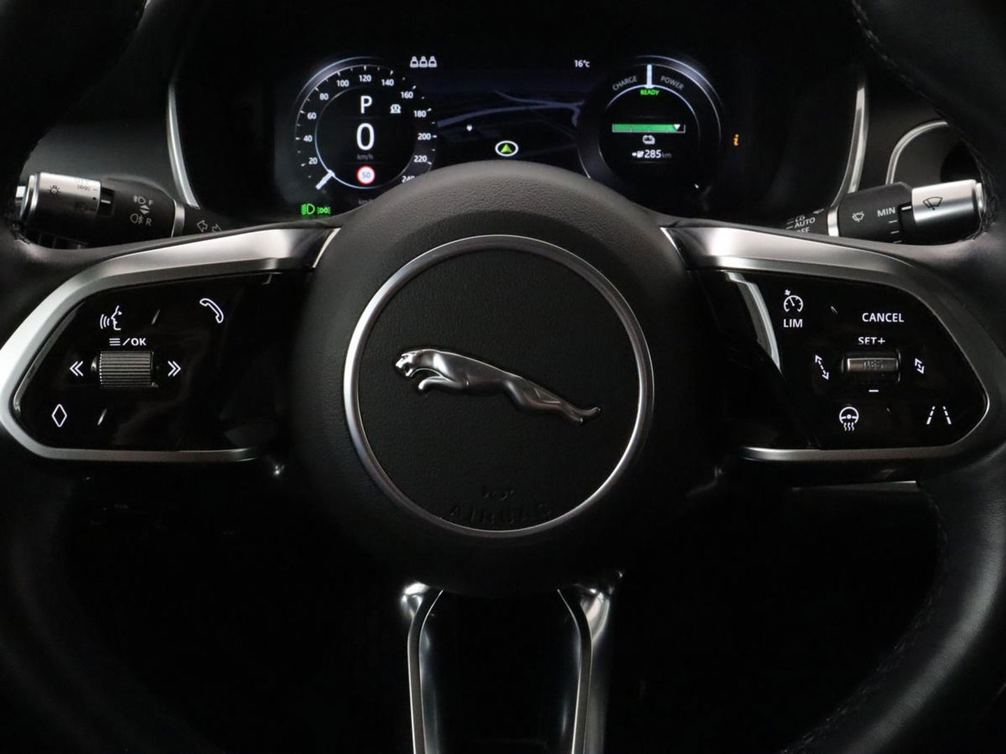 Jaguar I-PACE EV400 HSE 90 kWh | Panoramadak | Head-Up | Luchtvering | 360 Camera | Stoelverwarming | Adaptive cruise | Matrix LED | Carplay | Leder | Meridian Surround | Navigatie | Park Assist