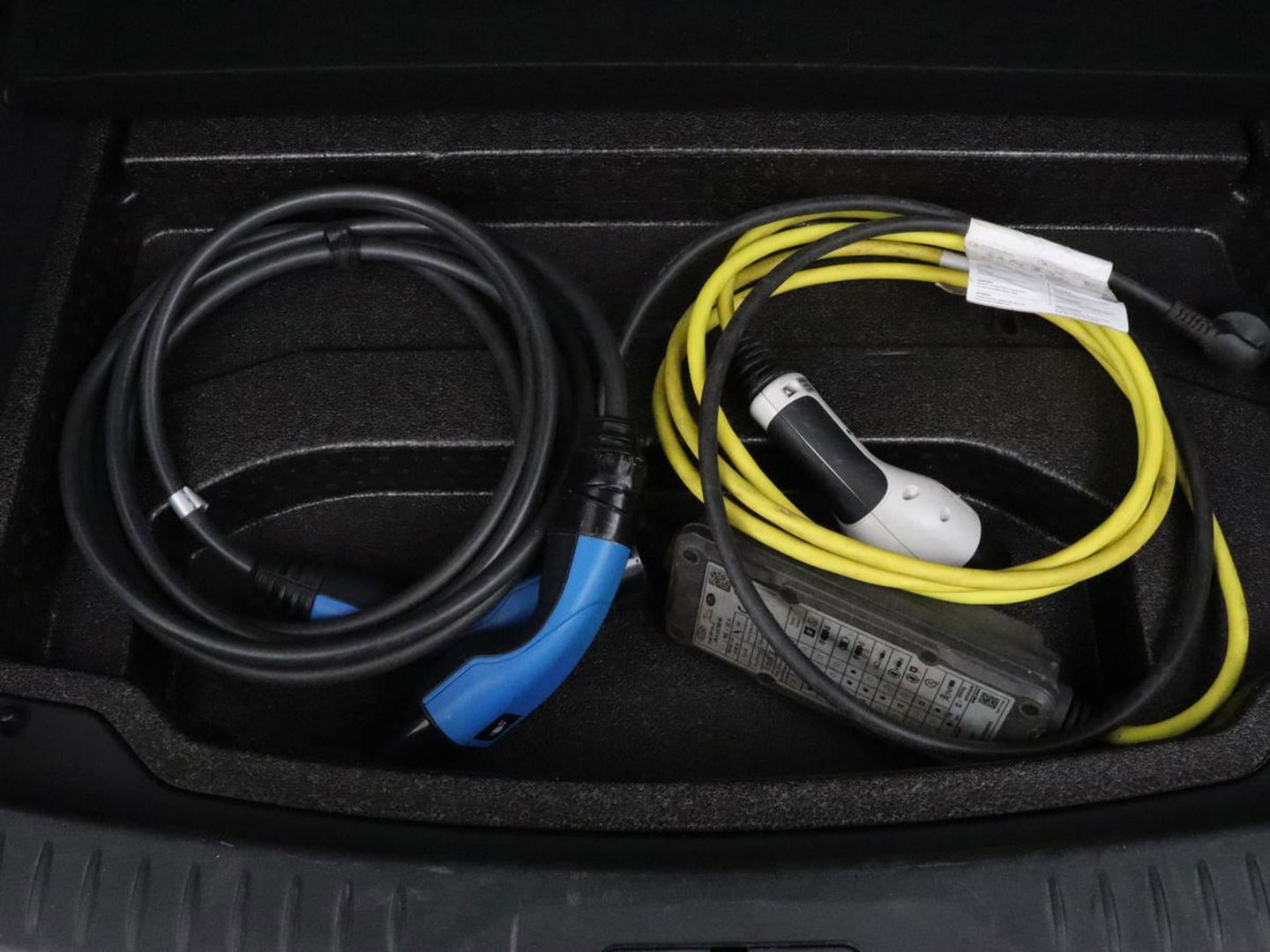 Jaguar I-PACE EV400 HSE 90 kWh | Panoramadak | Head-Up | Luchtvering | 360 Camera | Stoelverwarming | Adaptive cruise | Matrix LED | Carplay | Leder | Meridian Surround | Navigatie | Park Assist