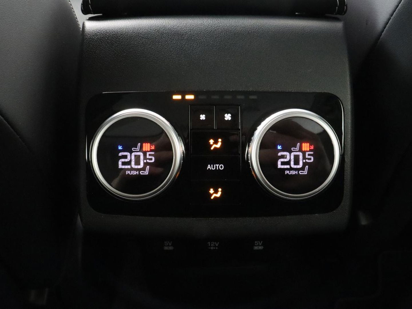 Jaguar I-PACE EV400 HSE 90 kWh | Panoramadak | Head-Up | Luchtvering | 360 Camera | Stoelverwarming | Adaptive cruise | Matrix LED | Carplay | Leder | Meridian Surround | Navigatie | Park Assist