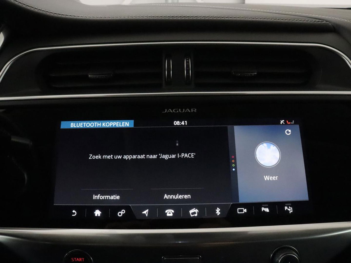 Jaguar I-PACE EV400 HSE 90 kWh | Panoramadak | Head-Up | Luchtvering | 360 Camera | Stoelverwarming | Adaptive cruise | Matrix LED | Carplay | Leder | Meridian Surround | Navigatie | Park Assist