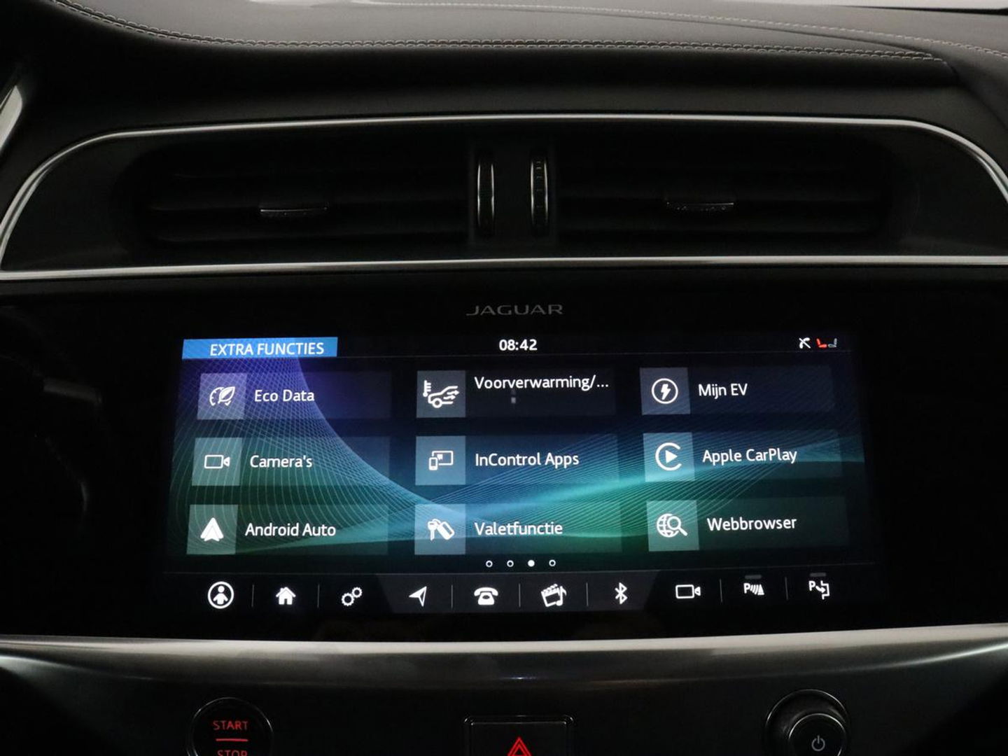 Jaguar I-PACE EV400 HSE 90 kWh | Panoramadak | Head-Up | Luchtvering | 360 Camera | Stoelverwarming | Adaptive cruise | Matrix LED | Carplay | Leder | Meridian Surround | Navigatie | Park Assist