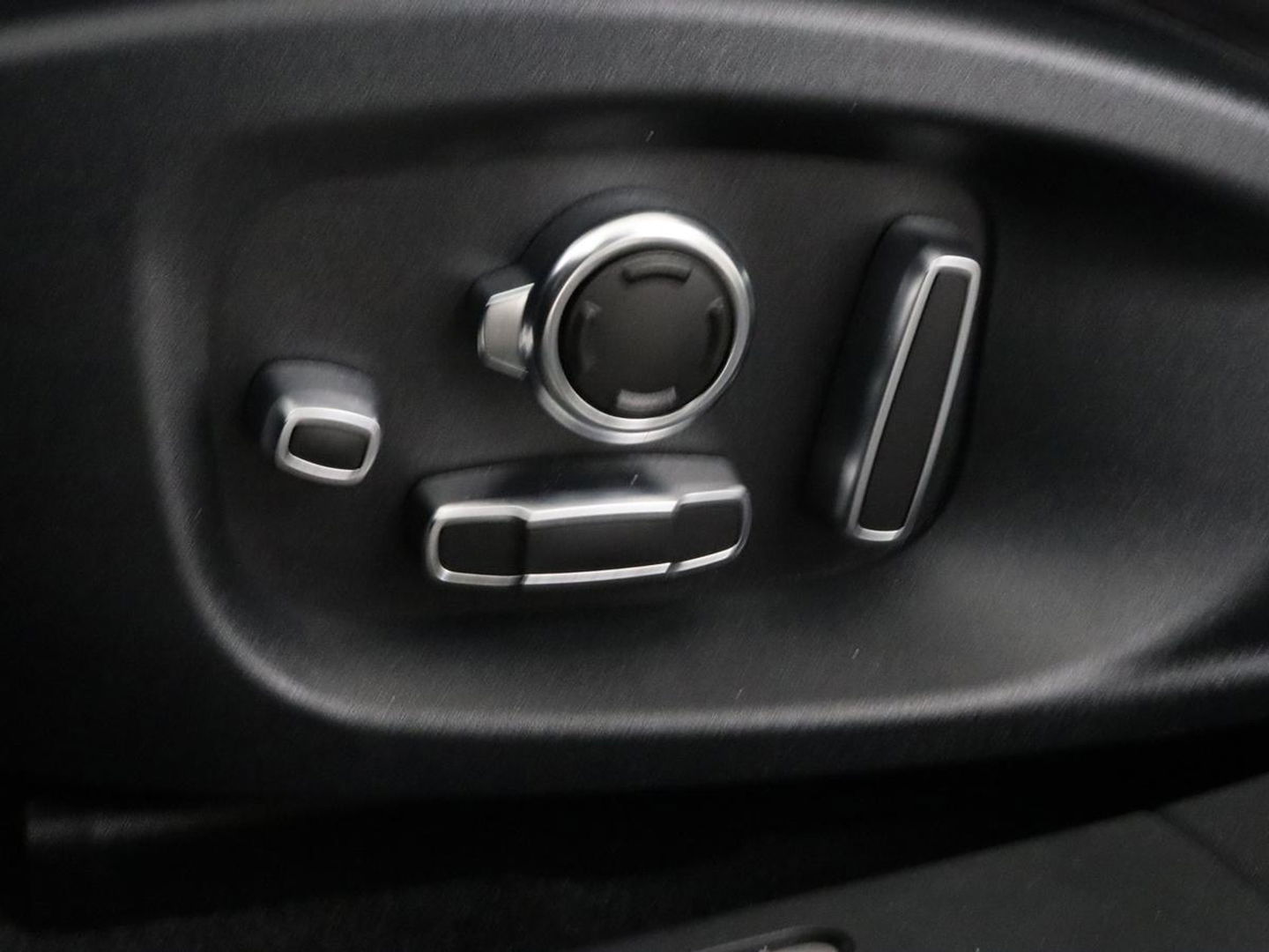 Jaguar I-PACE EV400 HSE 90 kWh | Panoramadak | Head-Up | Luchtvering | 360 Camera | Stoelverwarming | Adaptive cruise | Matrix LED | Carplay | Leder | Meridian Surround | Navigatie | Park Assist