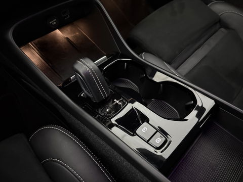 Volvo XC40 1.5 T4 Recharge R-Design | SOH 92% | Adap. Cruise | Camera | Virtual | Stoel/Stuur verw. | Sfeer | Trekh. | Keyless