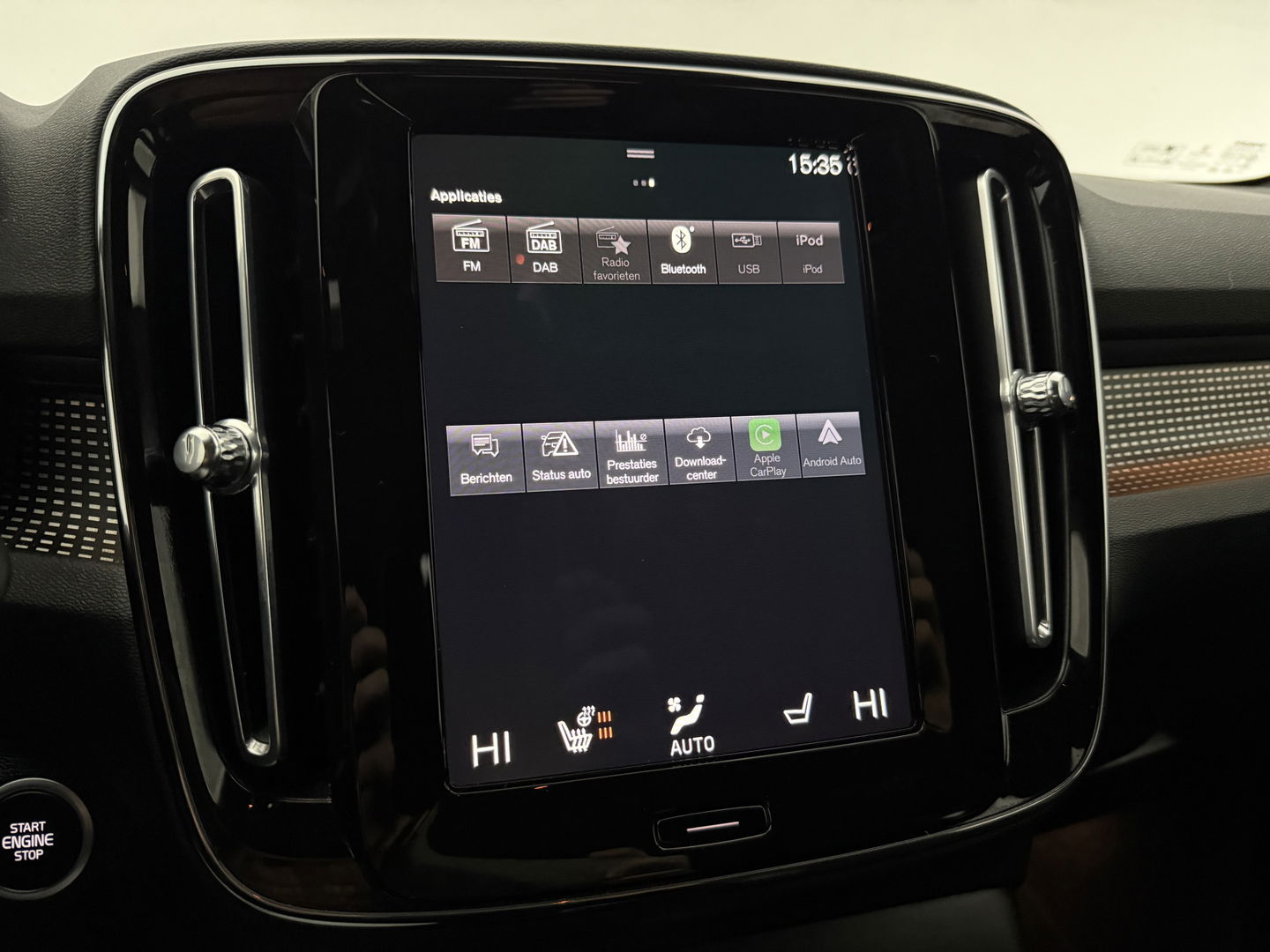 Volvo XC40 1.5 T4 Recharge R-Design | SOH 92% | Adap. Cruise | Camera | Virtual | Stoel/Stuur verw. | Sfeer | Trekh. | Keyless