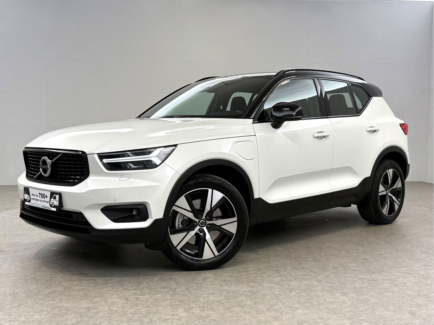 Volvo XC40 1.5 T4 Recharge R-Design | SOH 92% | Adap. Cruise | Camera | Virtual | Stoel/Stuur verw. | Sfeer | Trekh. | Keyless