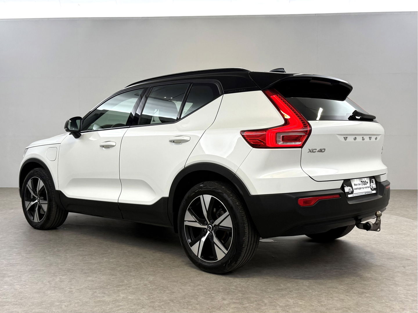 Volvo XC40 1.5 T4 Recharge R-Design | SOH 92% | Adap. Cruise | Camera | Virtual | Stoel/Stuur verw. | Sfeer | Trekh. | Keyless