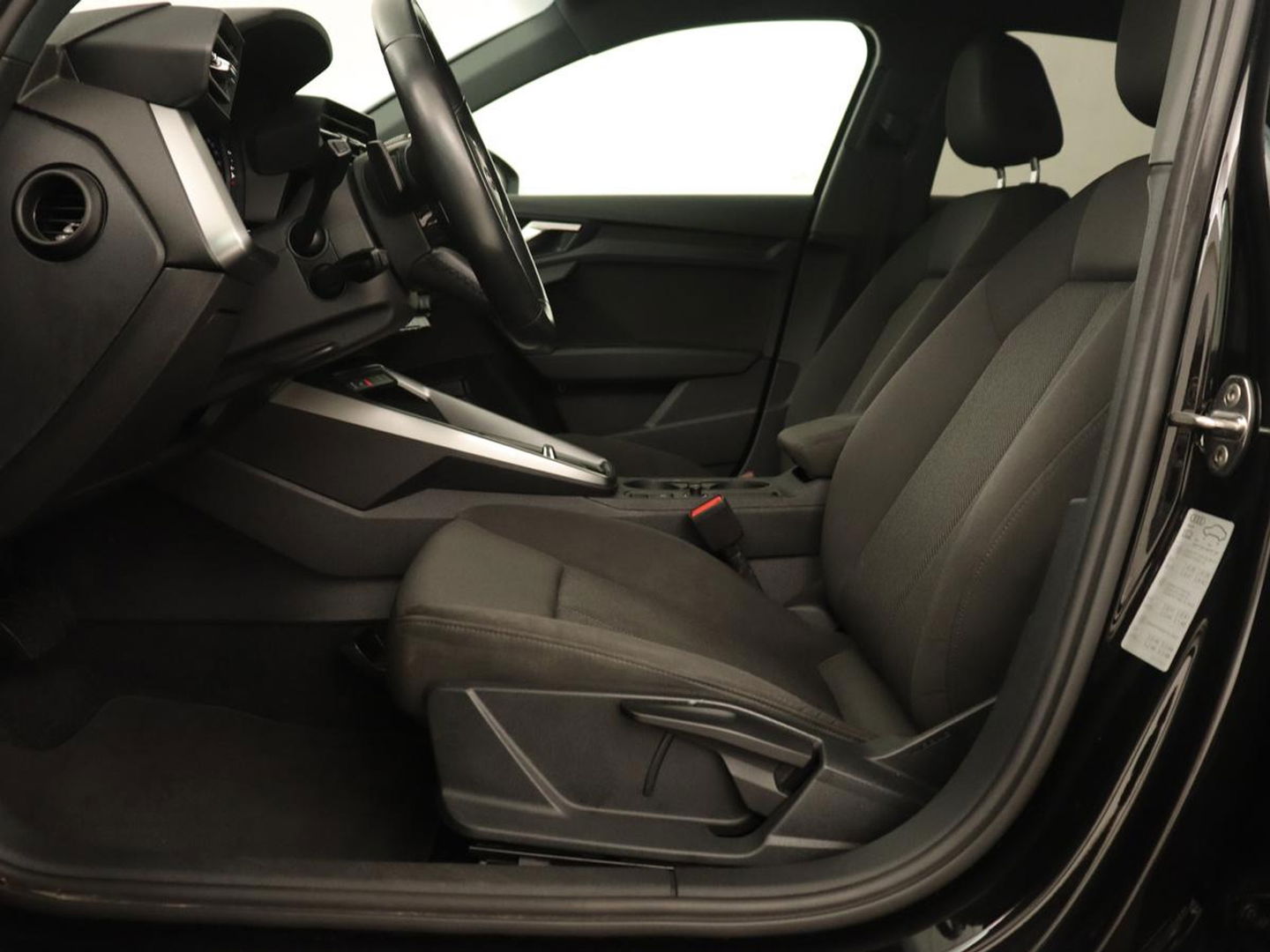 Audi A3 40 TFSI e Edition | Navigatie | Virtual Cockpit | Carplay | Climate control | Getint glas | Cruise control | Full LED | PHEV | Plug In