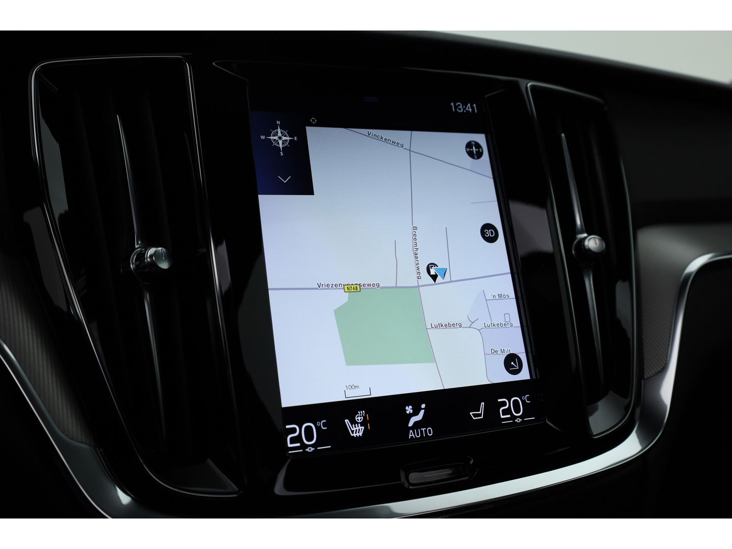 Volvo V60 2.0 T8 390 PK AWD R-Design | Pano-dak | Sportstoelen | HUD | Trekhaak | ACC | Blis | H&K Audio |