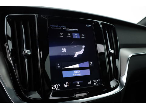 Volvo V60 2.0 T8 390 PK AWD R-Design | Pano-dak | Sportstoelen | HUD | Trekhaak | ACC | Blis | H&K Audio |