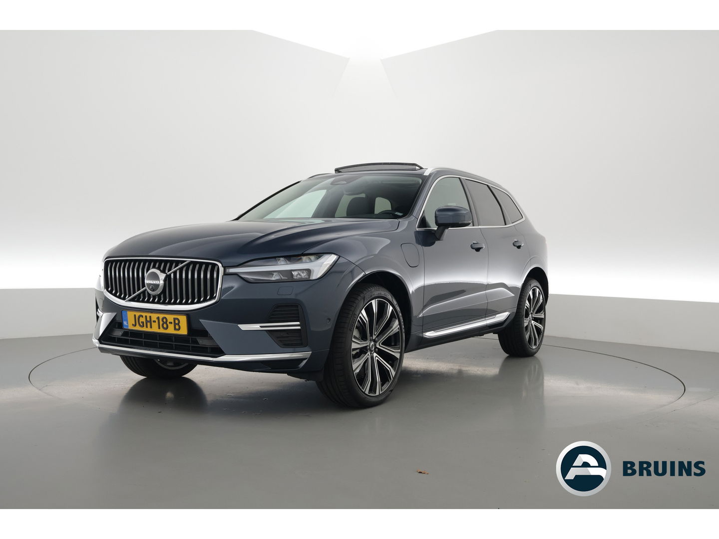 Volvo XC60 T6 Recharge Plus Bright | Pano | Memory seats | 360cam | Leder | 21'' | Harman Kardon