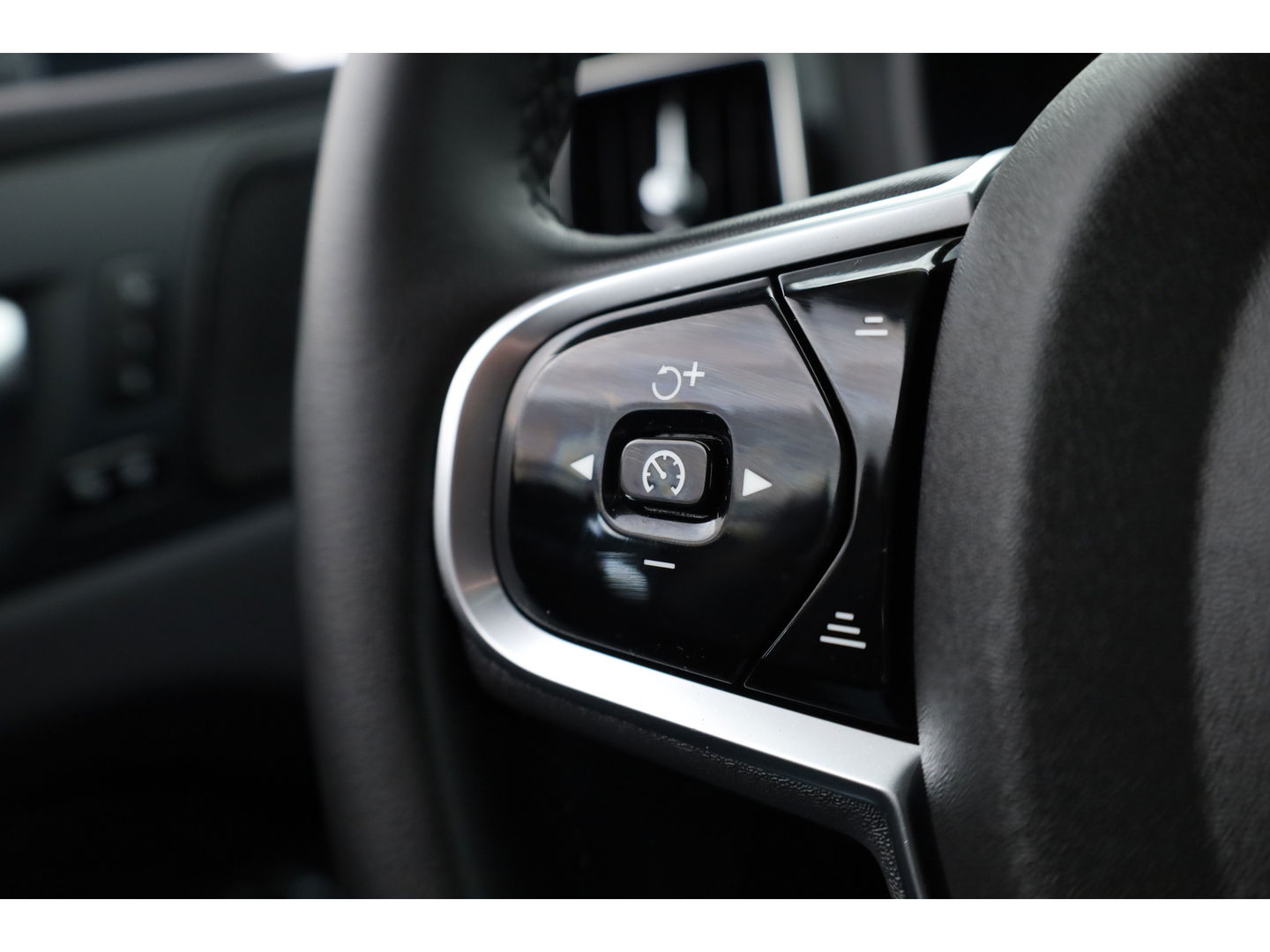 Volvo XC60 T6 Recharge Plus Bright | Pano | Memory seats | 360cam | Leder | 21'' | Harman Kardon