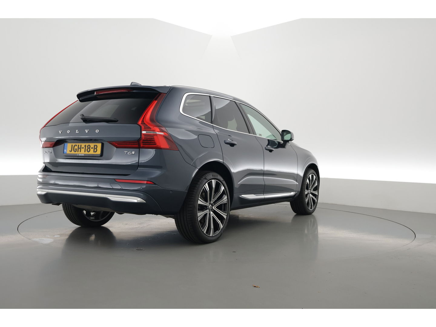 Volvo XC60 T6 Recharge Plus Bright | Pano | Memory seats | 360cam | Leder | 21'' | Harman Kardon